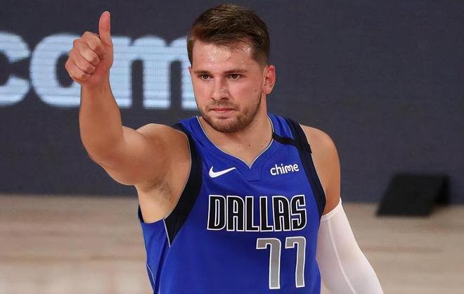 两名替补 两名替补