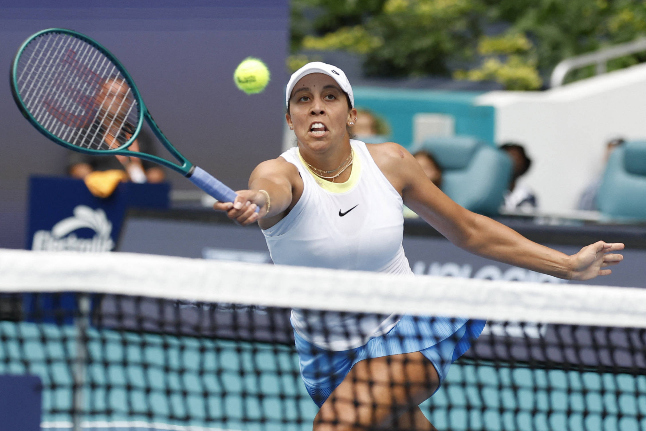 作品牌落地 作品牌落地